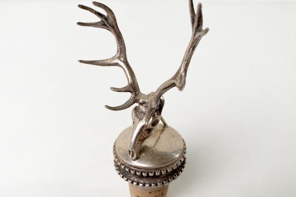 Flaschenzapfen Geweih